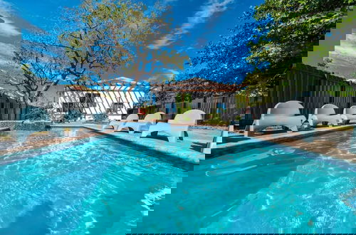 Foto 1 - Charming Home With Pool Jacuzzi