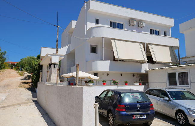 Vila Xhafa - Foto 1