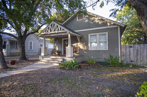 Photo 24 - Chic Downtown Farmhouse With Garden and BBQ Grill