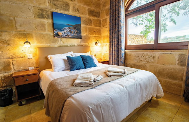 Villa Soldanis 6 Bedroom Villa With Private Pool - Photo 8