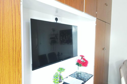 Photo 25 - Stylish 2 Bed Room Apartment 5 Sleep Free Wifi & p