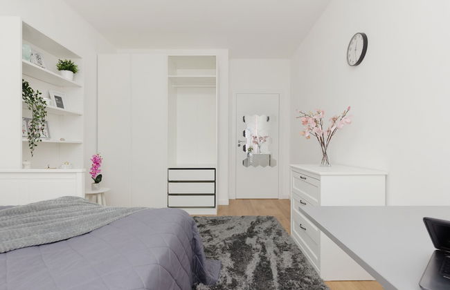 Żoliborz Artystyczny Warsaw by Renters - Photo 4