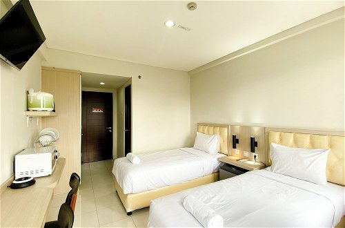 Photo 13 - Cozy Stay Studio Apartment (No Kitchen) At Elvis Tower