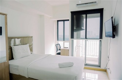 Photo 2 - Simply And Cozy Stay Studio Apartment M-Town Residence