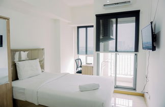 Photo 2 - Simply And Cozy Stay Studio Apartment M-Town Residence