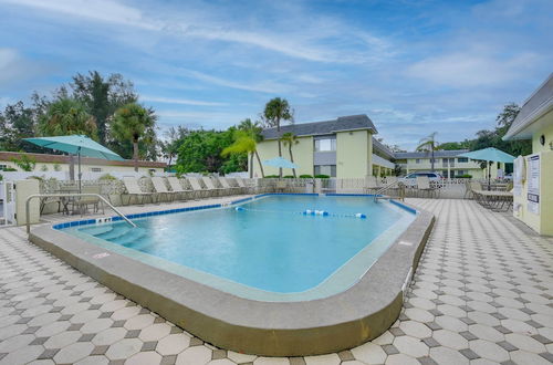 Photo 11 - Siesta Key Condo w/ Heated Pool: Near Beach