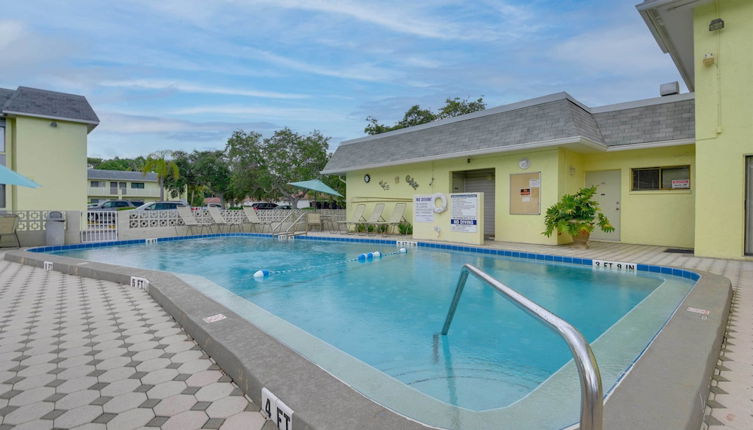 Photo 1 - Siesta Key Condo w/ Heated Pool < 1 Mi to Beach