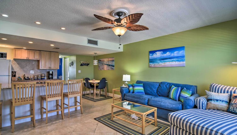 Photo 1 - Sunny Seaside Condo With Pool & Walk to Beach