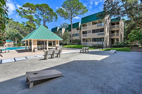 Foto 16 - Hilton Head Island Condo - Beach & Pool On-site