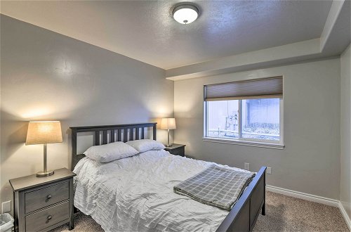 Foto 26 - Cozy Anchorage Townhome < Half Mile to Jewel Lake