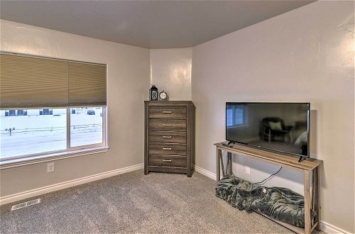 Foto 5 - Cozy Anchorage Townhome < Half Mile to Jewel Lake