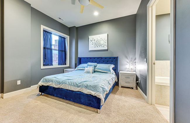 Heart of Dtwn Omaha: Historical Apt w/ Perks - Photo 10