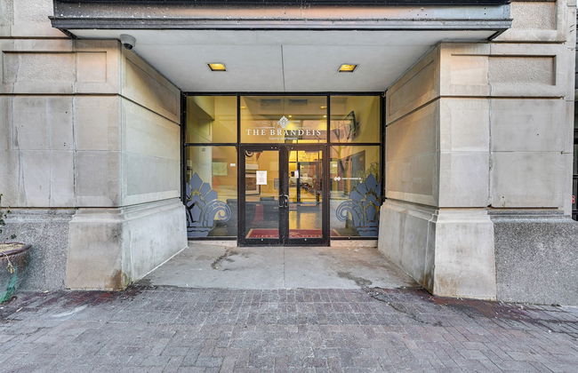 Heart of Dtwn Omaha: Historical Apt w/ Perks - Photo 30