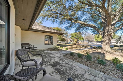 Foto 33 - Lovely Spicewood Cottage w/ Patio & Grill