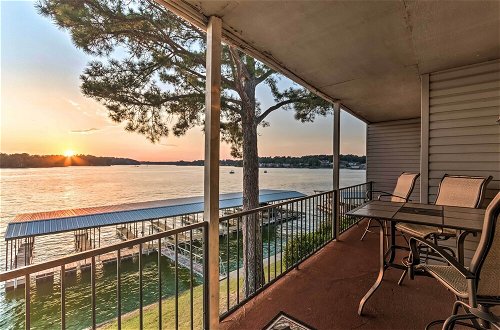 Foto 1 - Sunset-view Resort Condo on Lake Hamilton