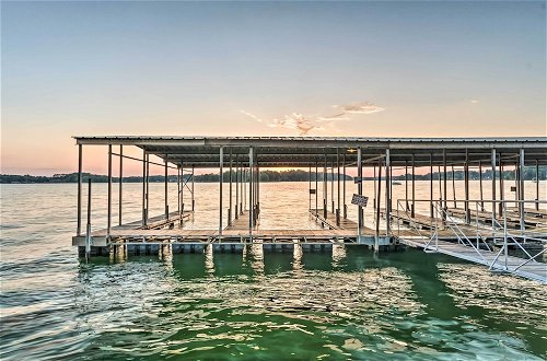 Foto 12 - Sunset-view Resort Condo on Lake Hamilton