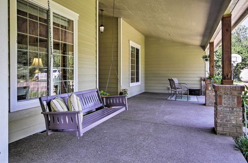 Photo 10 - Mcminnville Wine Country Home w/ Hot Tub+deck