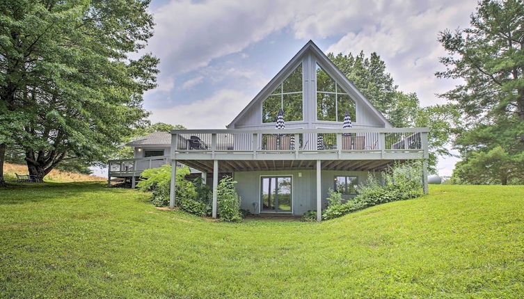 Foto 1 - Lake Cumberland Home w/ Deck + Water Access