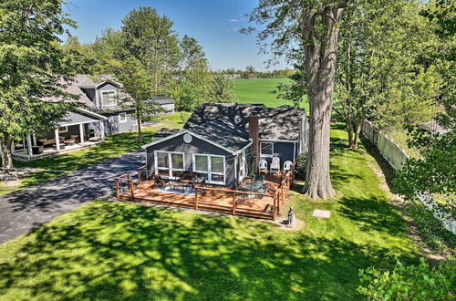 Photo 27 - Lovely Belle Center Cottage on Indian Lake