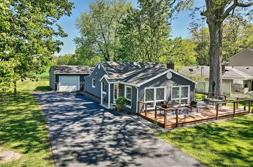 Photo 30 - Lovely Belle Center Cottage on Indian Lake