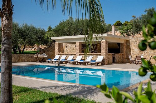 Foto 27 - Melitini in Souda With 7 Bedrooms and 6 Bathrooms