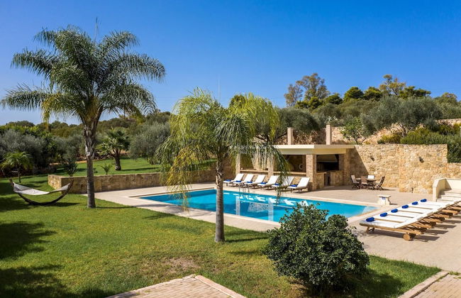 Melitini in Souda With 7 Bedrooms and 6 Bathrooms - Foto 20