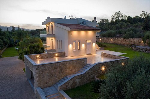 Foto 23 - Melitini in Souda With 7 Bedrooms and 6 Bathrooms