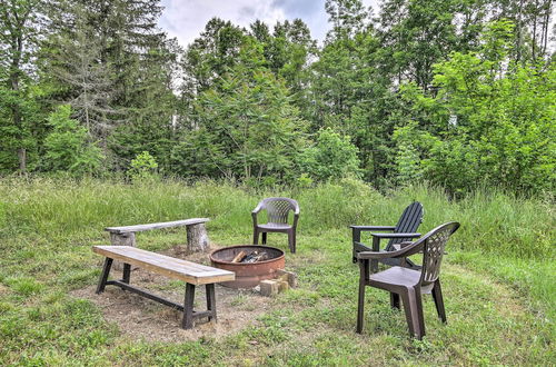 Foto 6 - 'clover Cabin' w/ Hot Tub+deck in Hocking Hills