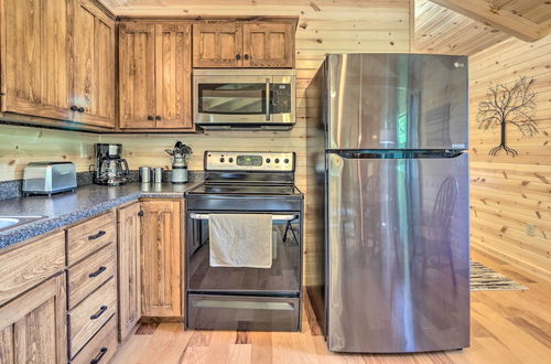 Photo 29 - 'clover Cabin' w/ Hot Tub+deck in Hocking Hills