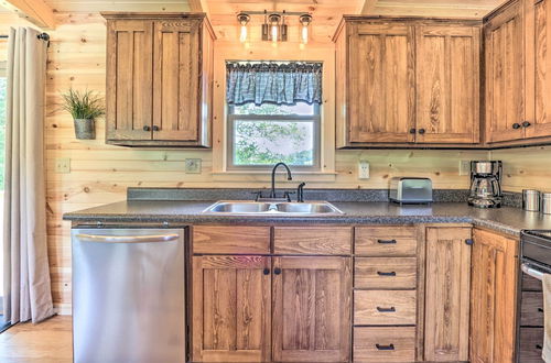 Photo 32 - 'clover Cabin' w/ Hot Tub+deck in Hocking Hills