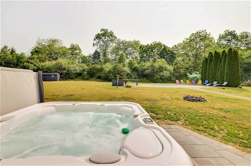 Foto 38 - Calm Columbia Haven: Outdoor Pool, Hot Tub