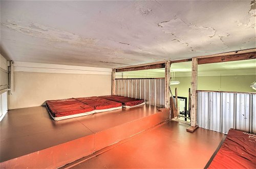 Foto 39 - Unique ATV Apartment in Remodeled Schoolhouse