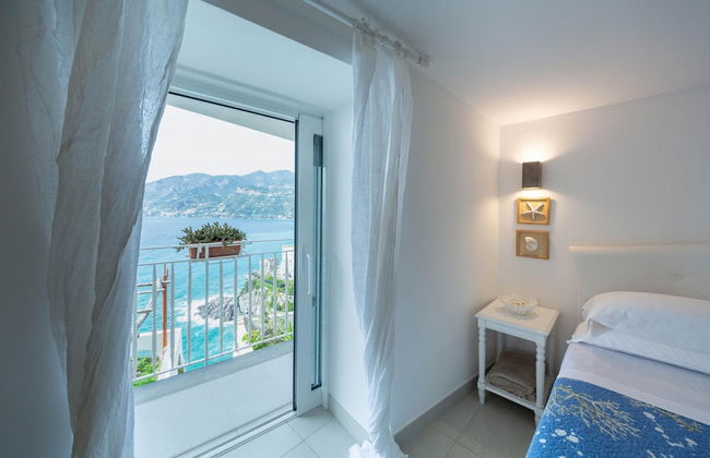 Luxury Villa Vittoria- Villa With Garden Swimming Pool and Jacuzzi Overlooking the sea - Foto 41