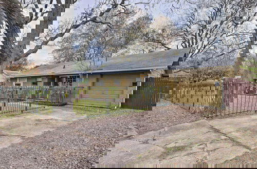 Foto 5 - Renovated Home W/private Yard Near Austin Hotspots