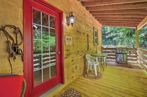 Photo 10 - Charming Fancy Gap Cabin w/ Deck & Gas Grill