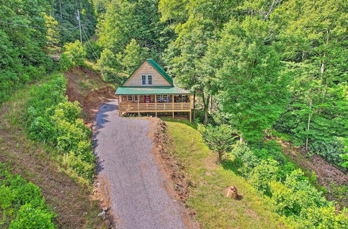 Photo 3 - Charming Fancy Gap Cabin w/ Deck & Gas Grill