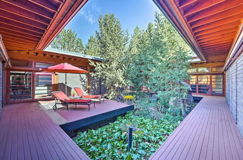 Photo 3 - Spacious Luxury Retreat w/ Private Hot Tub & Pool