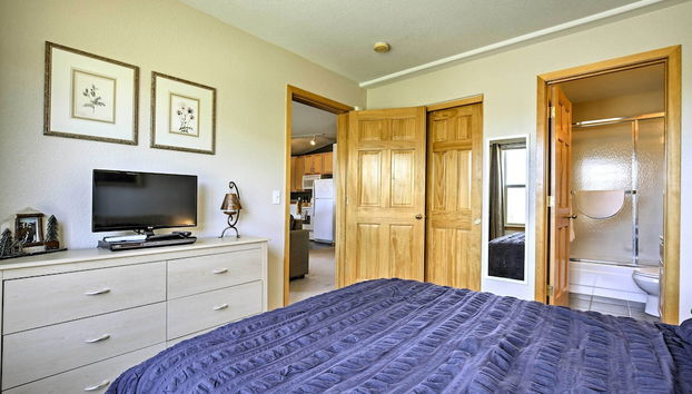 Newly Remodeled Picturesque Condo w/ Mountain View - Photo 2, Intérieur