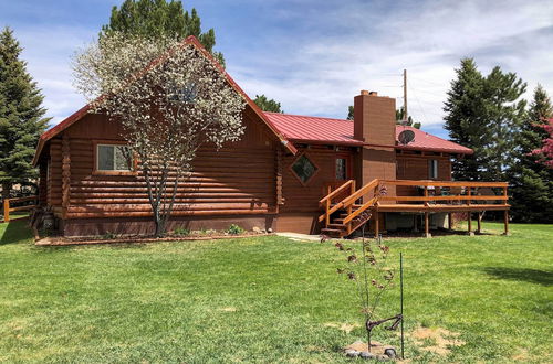 Photo 19 - Rustic Cabin 20 Mins to Capitol Reef Nat'l Park