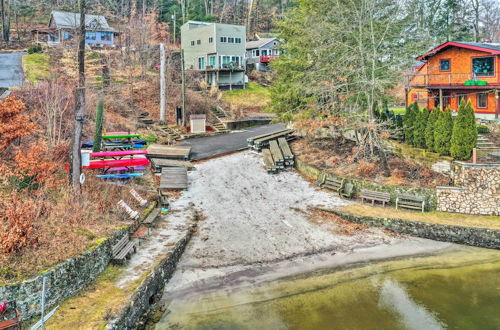 Foto 9 - Waterfront Retreat w/ Boat Dock & Fire Pit