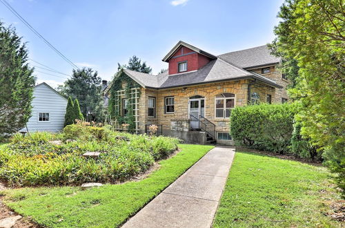 Foto 17 - Spacious Louisville Home: Walk to Restaurants