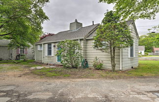 Photo 2 - Cozy 'sea Street Cottage' - 1 Mile to Ferry Boats