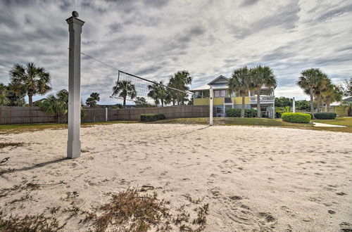 Photo 13 - Beachfront Oasis: Condo w/ Deck + Pool Access