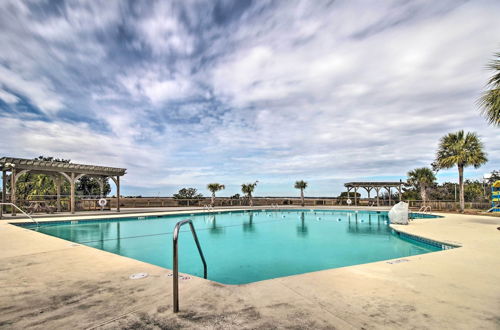 Foto 6 - Oceanfront Resort Condo w/ Beach+pool Access