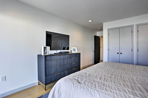 Foto 26 - Luxury Long Beach Villa With Ocean Views