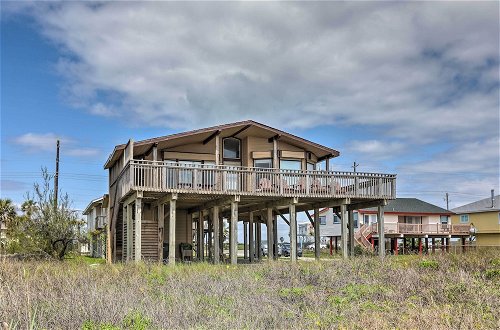 Photo 9 - Galveston Home w/ Spacious Deck: Steps to Beach