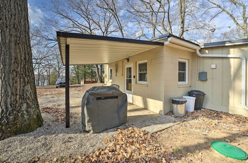 Foto 4 - Lakeview Mecosta Cottage w/ Grill + Fire Pit