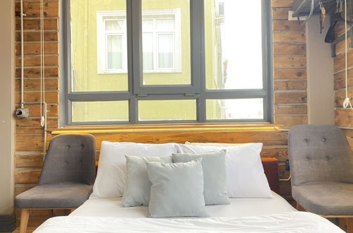 Photo 7 - Cozy and Charming Studio Flat in Beyoglu