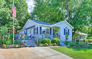 Foto 1 - Lake Norman Home w/ Porch - Across From Marina