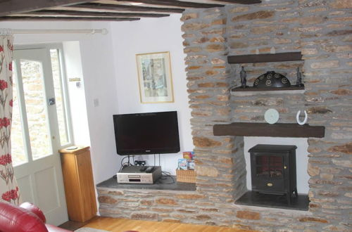 Photo 9 - Charming 2-bed Cottage in Modbury
